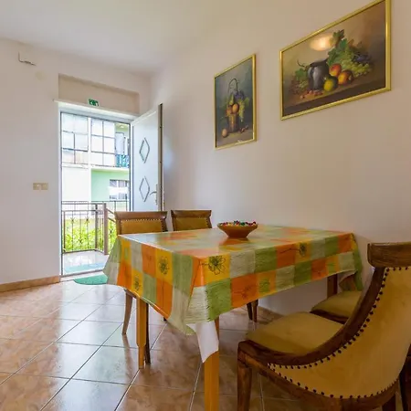 Dragiza Apartment *